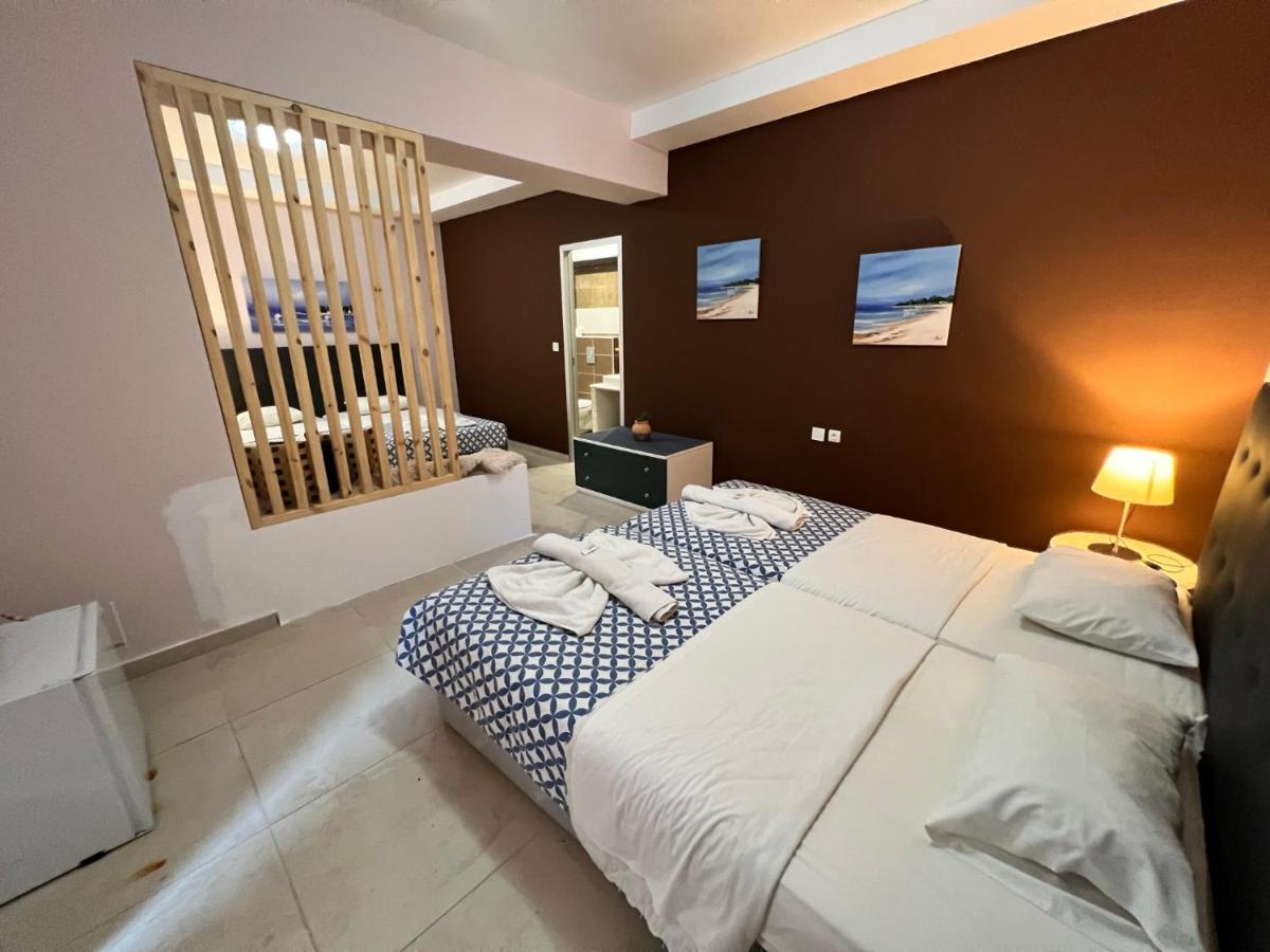 Golden Days Hotel อาฟานโท ภายนอก รูปภาพ