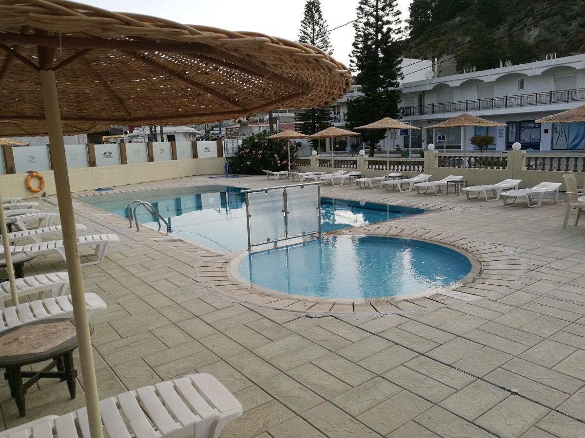 Golden Days Hotel อาฟานโท ภายนอก รูปภาพ