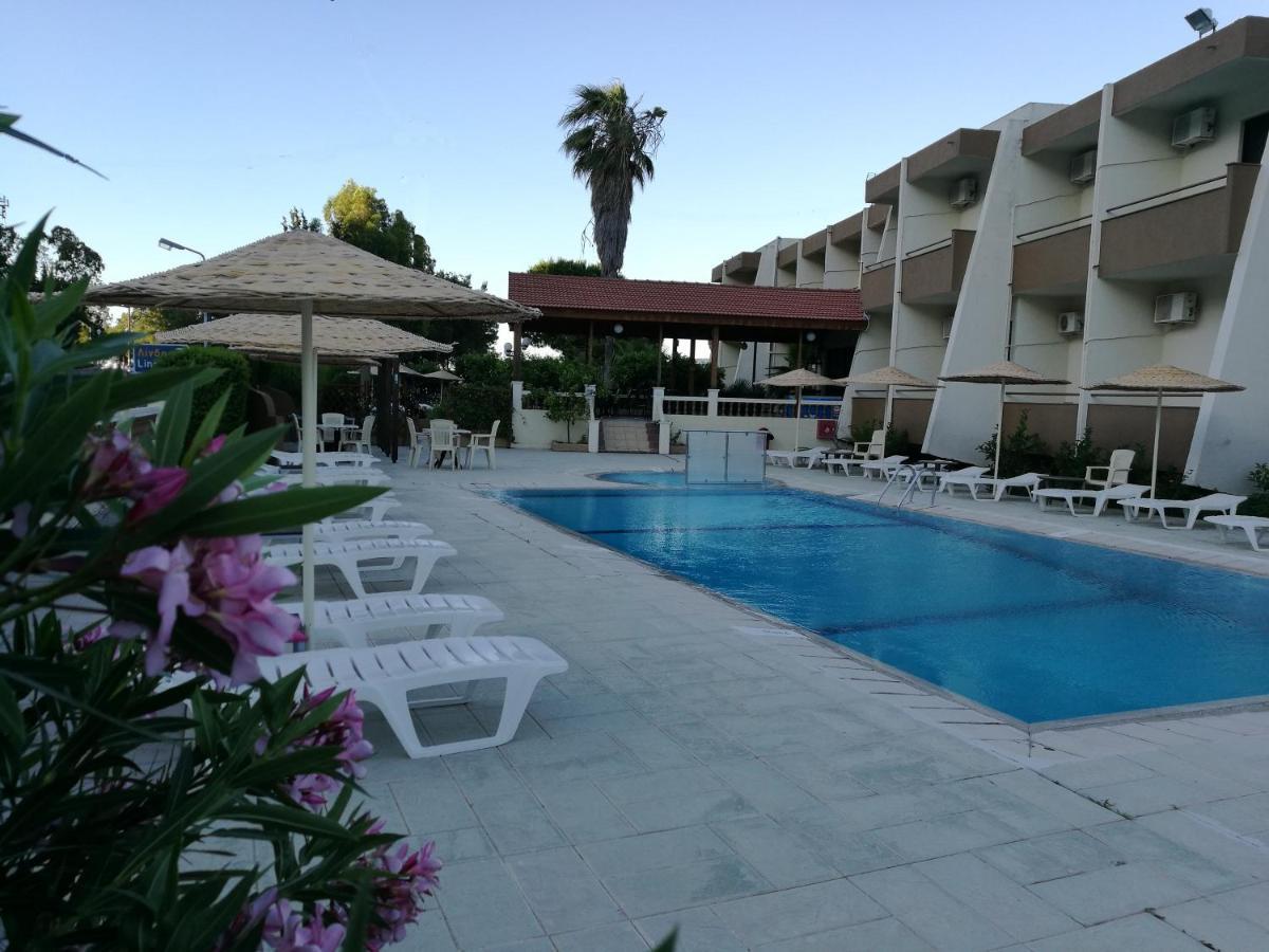 Golden Days Hotel อาฟานโท ภายนอก รูปภาพ